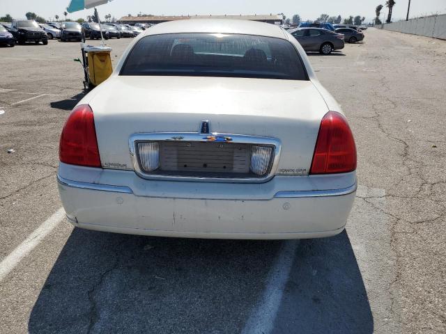 1LNHM81WX4Y644097 - 2004 LINCOLN TOWN CAR EXECUTIVE BEIGE photo 6