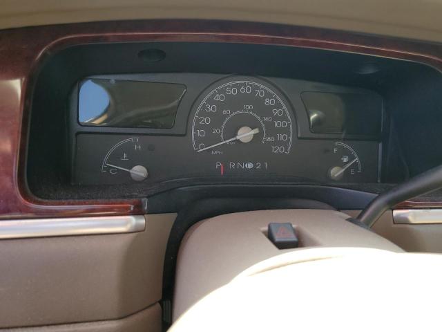 1LNHM81WX4Y644097 - 2004 LINCOLN TOWN CAR EXECUTIVE BEIGE photo 9