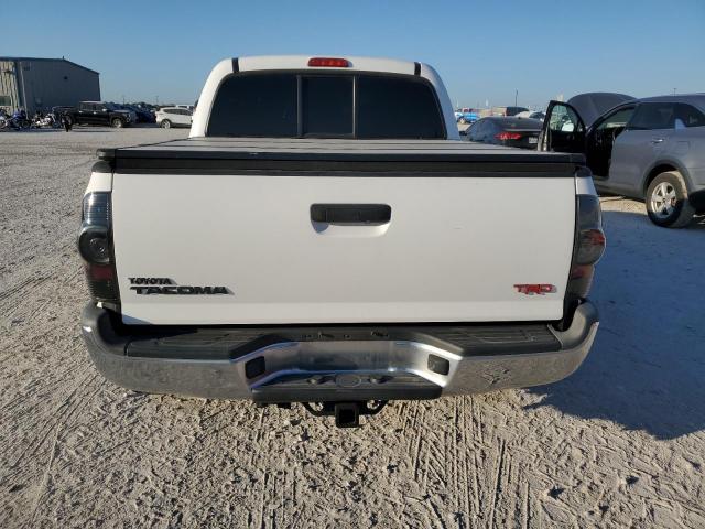 5TFLU4ENXDX075752 - 2013 TOYOTA TACOMA DOUBLE CAB WHITE photo 6