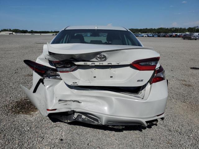 4T1G11AK1PU127792 - 2023 TOYOTA CAMRY SE NIGHT SHADE WHITE photo 6