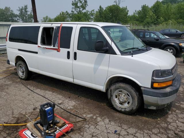 1GAZGPF72N1212098 - 2022 CHEVROLET EXPRESS G3 LT WHITE photo 4