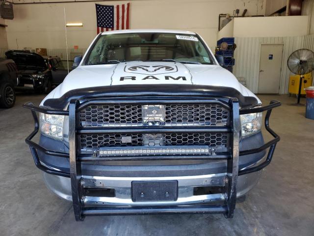 1C6RR6FG7JS210919 - 2018 RAM 1500 ST WHITE photo 5