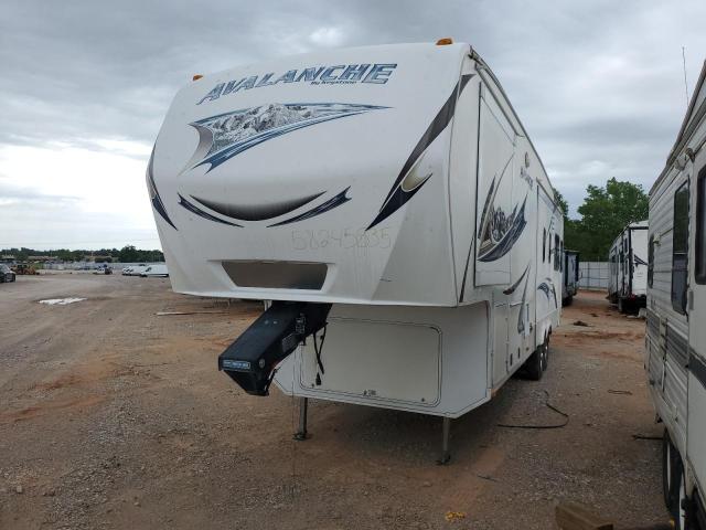 4YDF34328DE760124 - 2013 KEYSTONE AVALANCHE თეთრი ფოტო 2