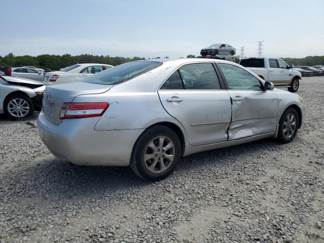 4T4BF3EK8BR095729 - 2011 TOYOTA CAMRY BASE ვერცხლისფერი ფოტო 3