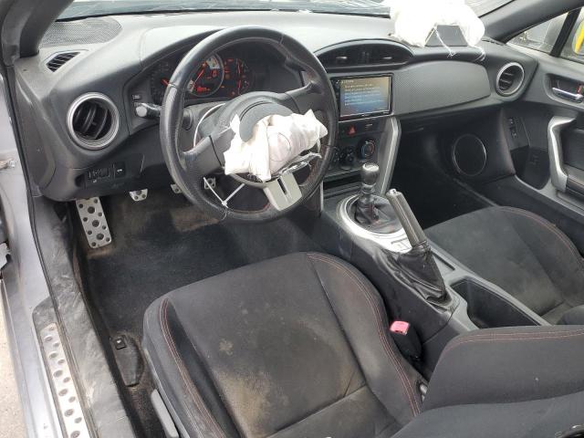 JF1ZNAA12G9702550 - 2016 TOYOTA SCION FR-S 银色 照片 8