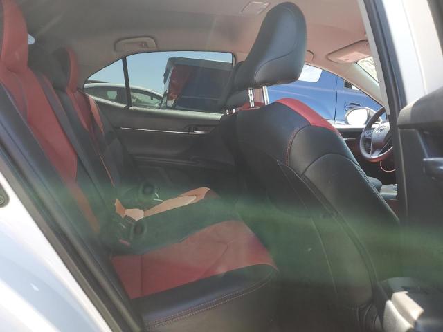 4T1G11AKXRU869031 - 2024 TOYOTA CAMRY SE NIGHT SHADE WHITE photo 10