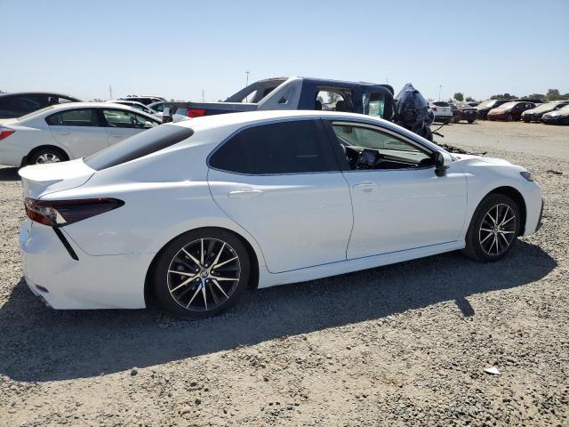 4T1G11AKXRU869031 - 2024 TOYOTA CAMRY SE NIGHT SHADE WHITE photo 3