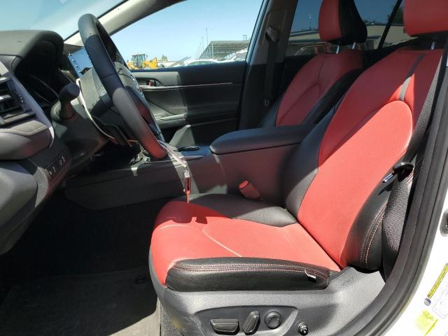 4T1G11AKXRU869031 - 2024 TOYOTA CAMRY SE NIGHT SHADE WHITE photo 7