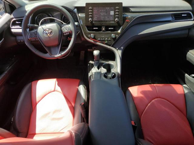 4T1G11AKXRU869031 - 2024 TOYOTA CAMRY SE NIGHT SHADE WHITE photo 8