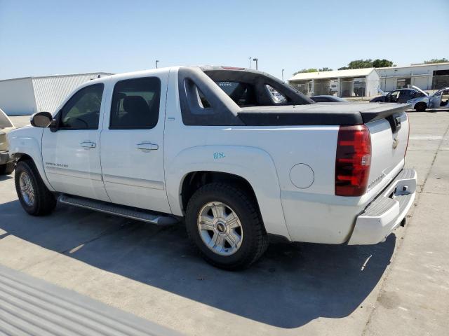 3GNEC22J49G199701 - 2009 CHEVROLET AVALANCHE C1500 LT WHITE photo 2