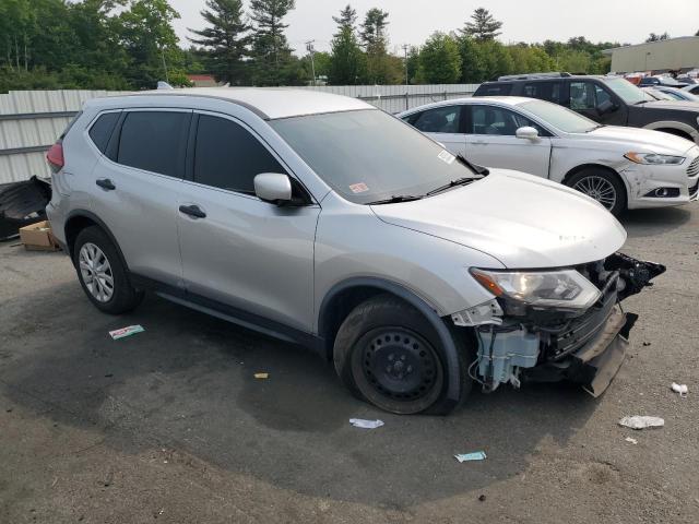 JN8AT2MV4HW257933 - 2017 NISSAN ROGUE S 银色 照片 4