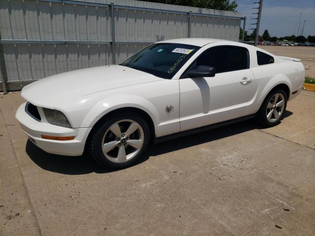 1ZVHT80N095136341 - 2009 FORD MUSTANG WHITE photo 1