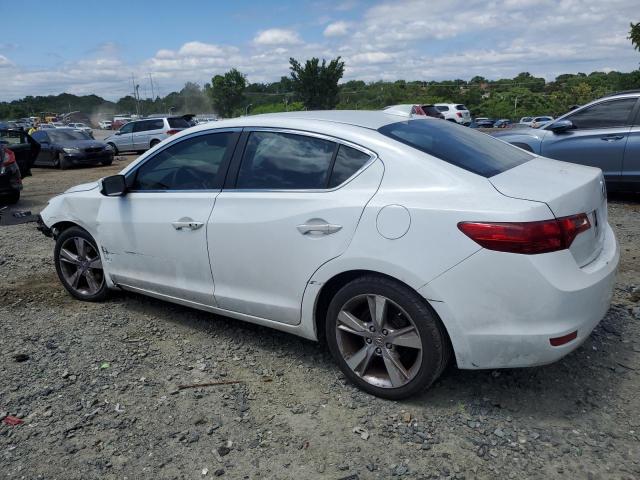 19VDE1F73DE006894 - 2013 ACURA ILX 20 TECH WHITE photo 2
