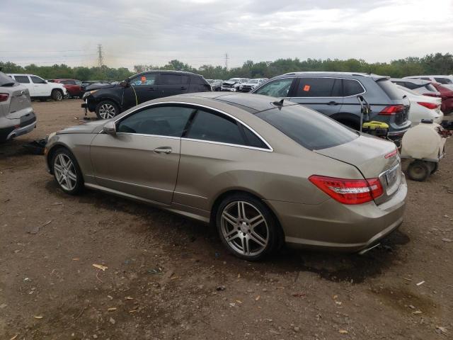 WDDKJ7CB2AF002316 - 2010 MERCEDES-BENZ E 550 ოქროსფერი ფოტო 2