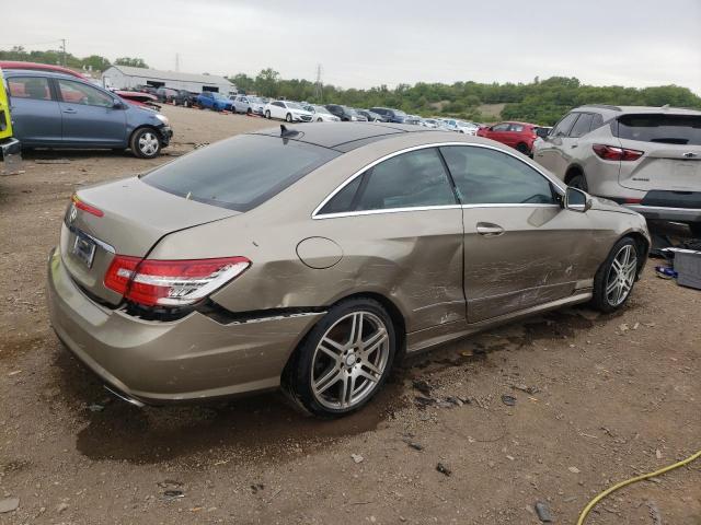 WDDKJ7CB2AF002316 - 2010 MERCEDES-BENZ E 550 ოქროსფერი ფოტო 3
