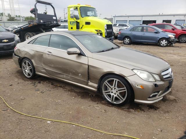 WDDKJ7CB2AF002316 - 2010 MERCEDES-BENZ E 550 ოქროსფერი ფოტო 4
