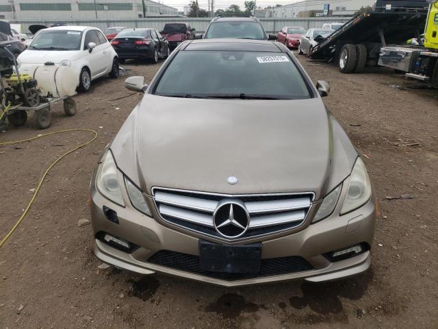 WDDKJ7CB2AF002316 - 2010 MERCEDES-BENZ E 550 ოქროსფერი ფოტო 5
