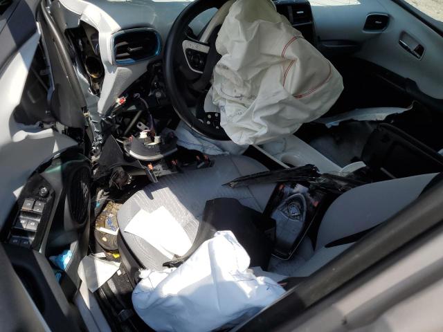 JTDKARFP1J3095487 - 2018 TOYOTA PRIUS PRIM SILVER photo 8