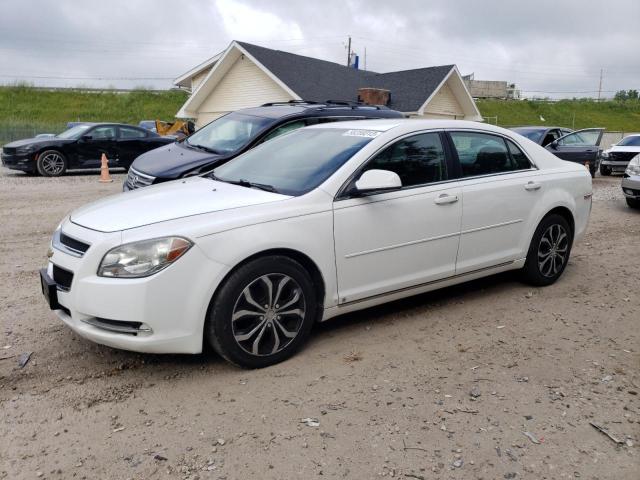 1G1ZH57B394173157 - 2009 CHEVROLET MALIBU 1LT WHITE photo 1