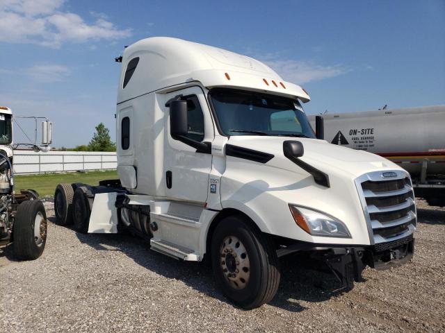 3AKJHHDR1LSLS3185 - 2020 FREIGHTLINER CASCADIA WHITE photo 1