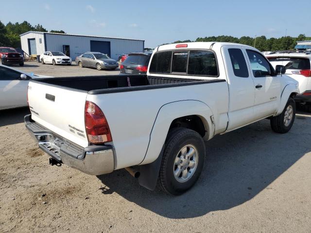 5TETU62N96Z253419 - 2006 TOYOTA TACOMA PRERUNNER ACCESS CAB WHITE photo 3