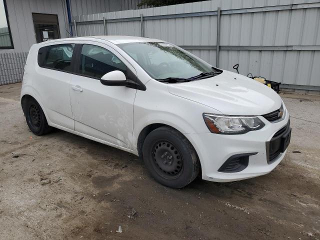 1G1JG6SH0H4177229 - 2017 CHEVROLET SONIC WHITE photo 4