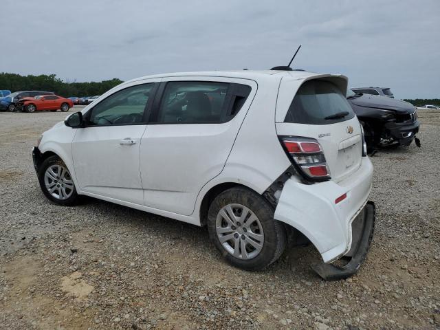 1G1JG6SB2K4121411 - 2019 CHEVROLET SONIC WHITE photo 2
