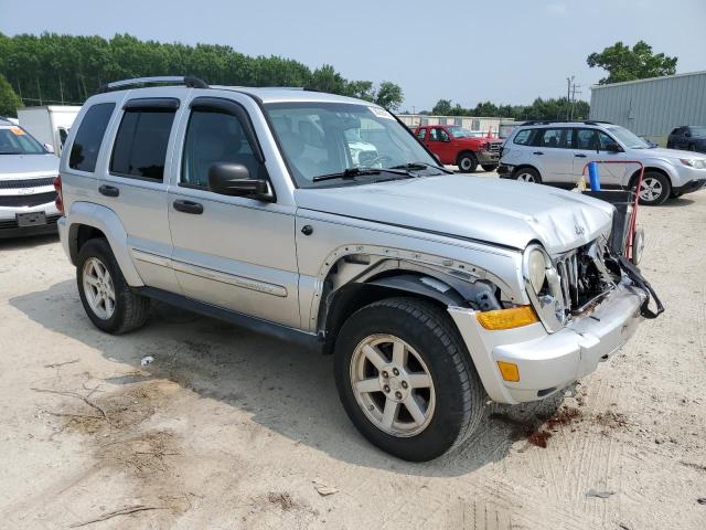 1J8GL58K85W687721 - 2005 JEEP LIBERTY LIMITED SILVER photo 4