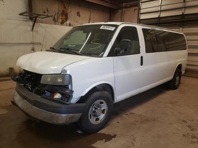 1GAZG1FA3C1142035 - 2012 CHEVROLET EXPRESS G3 LT WHITE photo 2