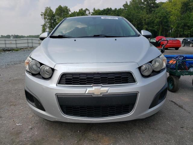 1G1JA5SH3F4176102 - 2015 CHEVROLET SONIC LS ვერცხლისფერი ფოტო 5