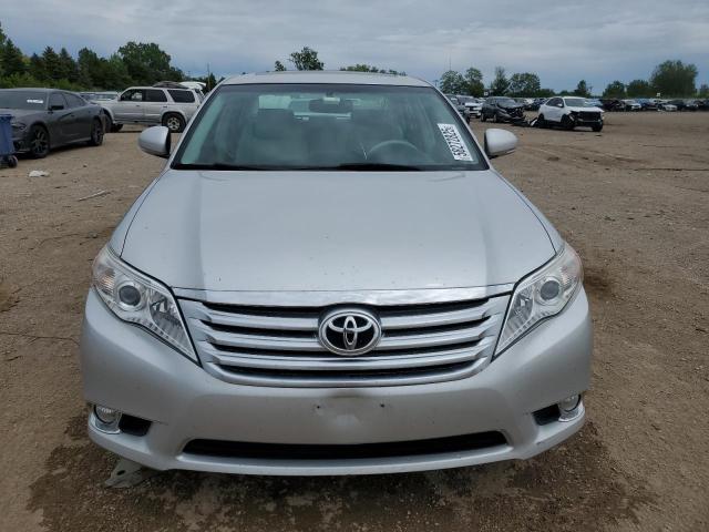 4T1BK3DB1CU443704 - 2012 TOYOTA AVALON BASE SILVER photo 5