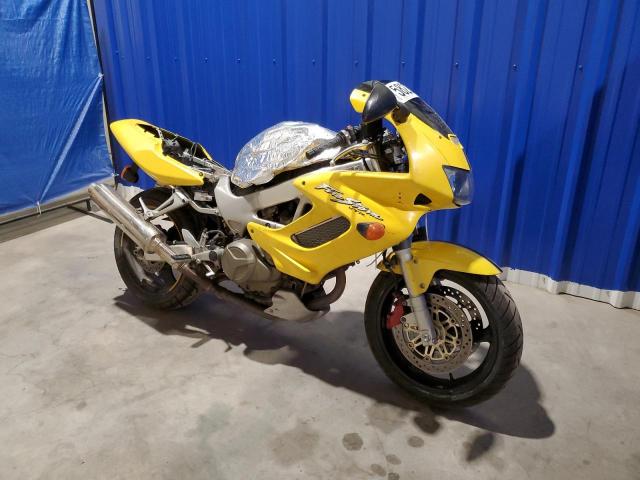 JH2S036291M300003 - 2001 HONDA VTR1000 F YELLOW photo 1