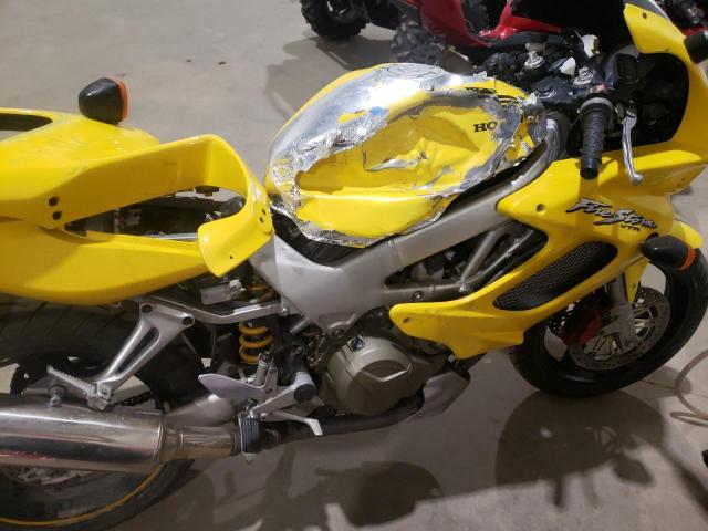 JH2S036291M300003 - 2001 HONDA VTR1000 F YELLOW photo 7