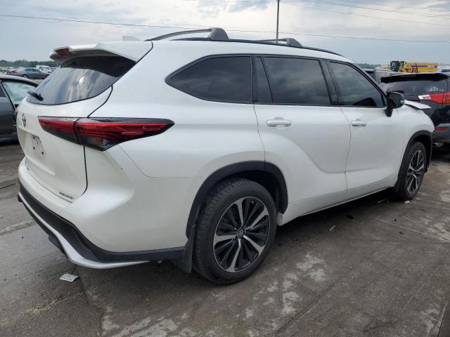 5TDLZRBHXMS118277 - 2021 TOYOTA HIGHLANDER XSE WHITE photo 3