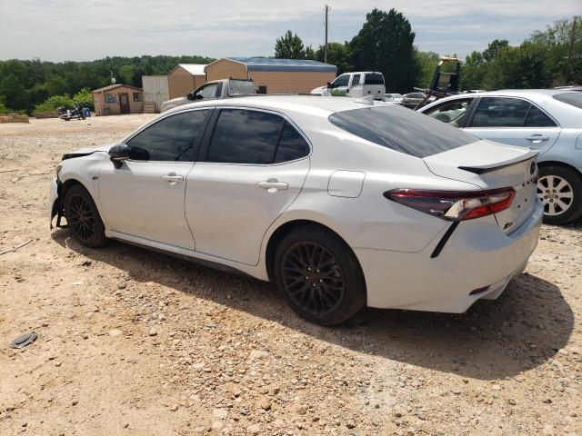 4T1G11AKXPU112207 - 2023 TOYOTA CAMRY SE NIGHT SHADE WHITE photo 2