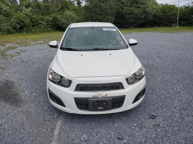 1G1JA6SH6E4132101 - 2014 CHEVROLET SONIC LS თეთრი ფოტო 5