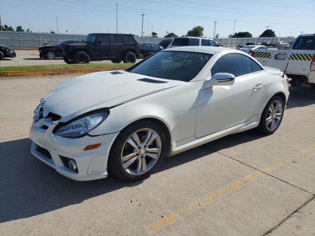 WDBWK5EA4BF239424 - 2011 MERCEDES-BENZ SLK 300 WHITE photo 1