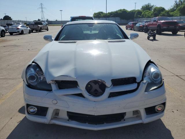 WDBWK5EA4BF239424 - 2011 MERCEDES-BENZ SLK 300 WHITE photo 5