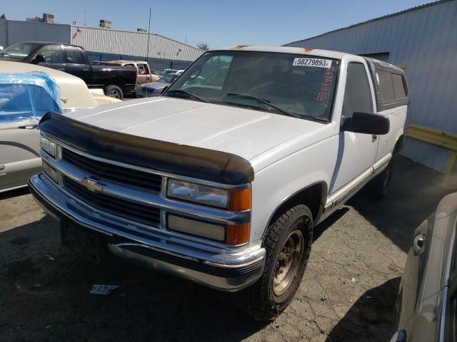 1GCGC34R2YR161067 - 2000 CHEVROLET SILVERADO C3500 WHITE photo 1