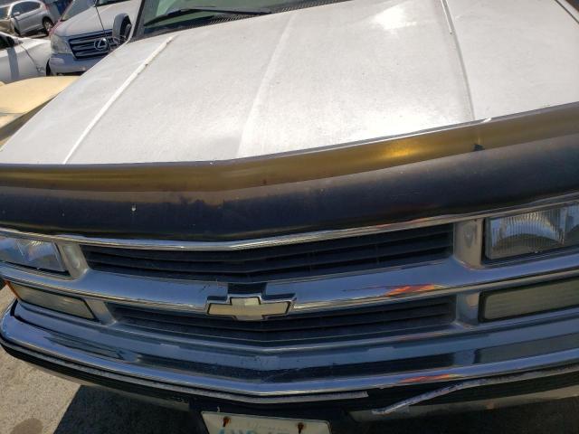 1GCGC34R2YR161067 - 2000 CHEVROLET SILVERADO C3500 WHITE photo 12