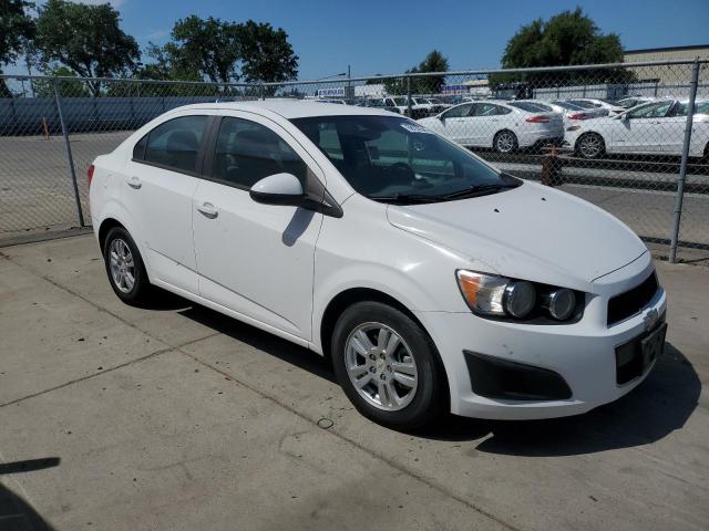 1G1JA5SH5C4135658 - 2012 CHEVROLET SONIC LS WHITE photo 4