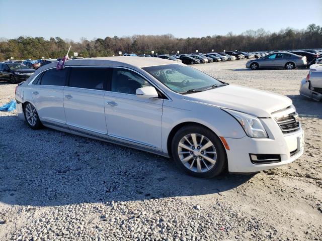 2GEXG6U37H9550323 - 2017 CADILLAC XTS LIMOUSINE WHITE photo 4