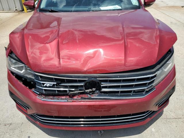 1VWDT7A31HC043134 - 2017 VOLKSWAGEN PASSAT R-LINE Rot Foto 11