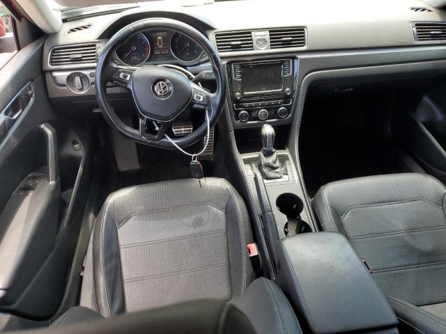 1VWDT7A31HC043134 - 2017 VOLKSWAGEN PASSAT R-LINE Rot Foto 8