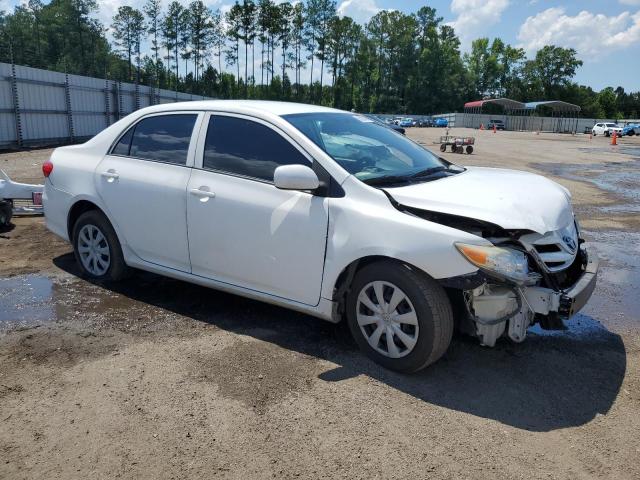 2T1BU4EE5DC014867 - 2013 TOYOTA COROLLA BASE WHITE photo 4