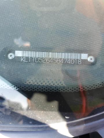 KL1TD52645B474018 - 2005 CHEVROLET AVEO BASE BLACK photo 12