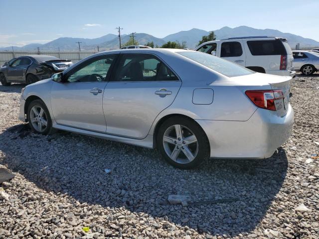 4T1BF1FK0CU093486 - 2012 TOYOTA CAMRY BASE SILVER photo 2