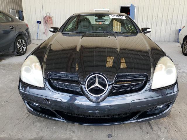 WDBWK54F68F185839 - 2008 MERCEDES-BENZ SLK 280 BLACK photo 5