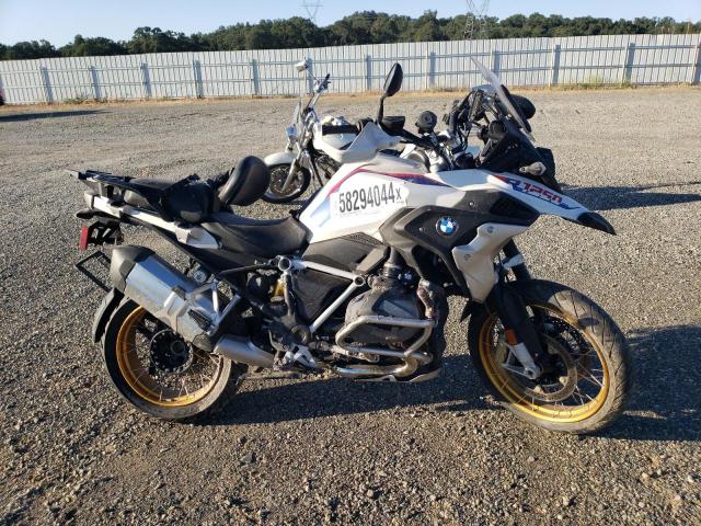 WB10M0306N6F08929 - 2022 BMW R 1250 GS WHITE photo 1