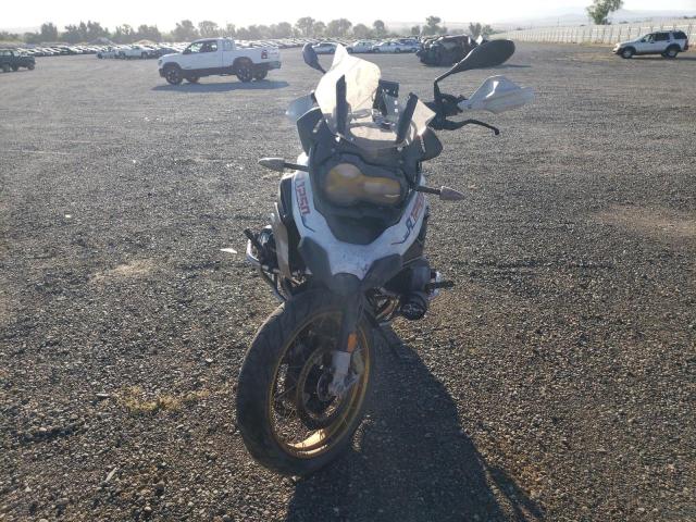 WB10M0306N6F08929 - 2022 BMW R 1250 GS WHITE photo 2
